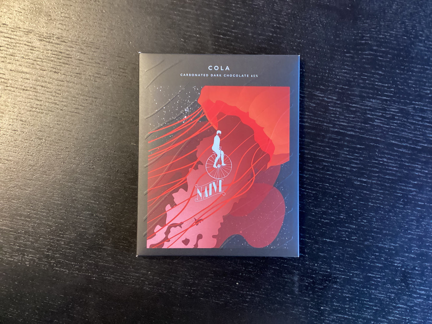 Naive Cola Dark Bar